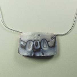S378 silver patterned square pendant