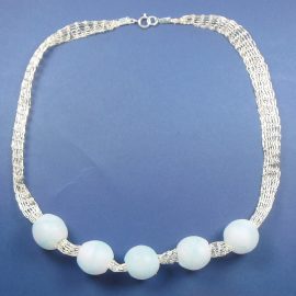 S424 big translucent beads on netting necklace