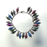 P352 dark coloured drop bead bracelet