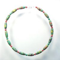 S436 green swirl bead necklace