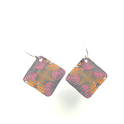 S481 square quartered pattern earrings
