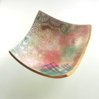 P467 Square random trinket bowl with mixed media decoration. £13.00